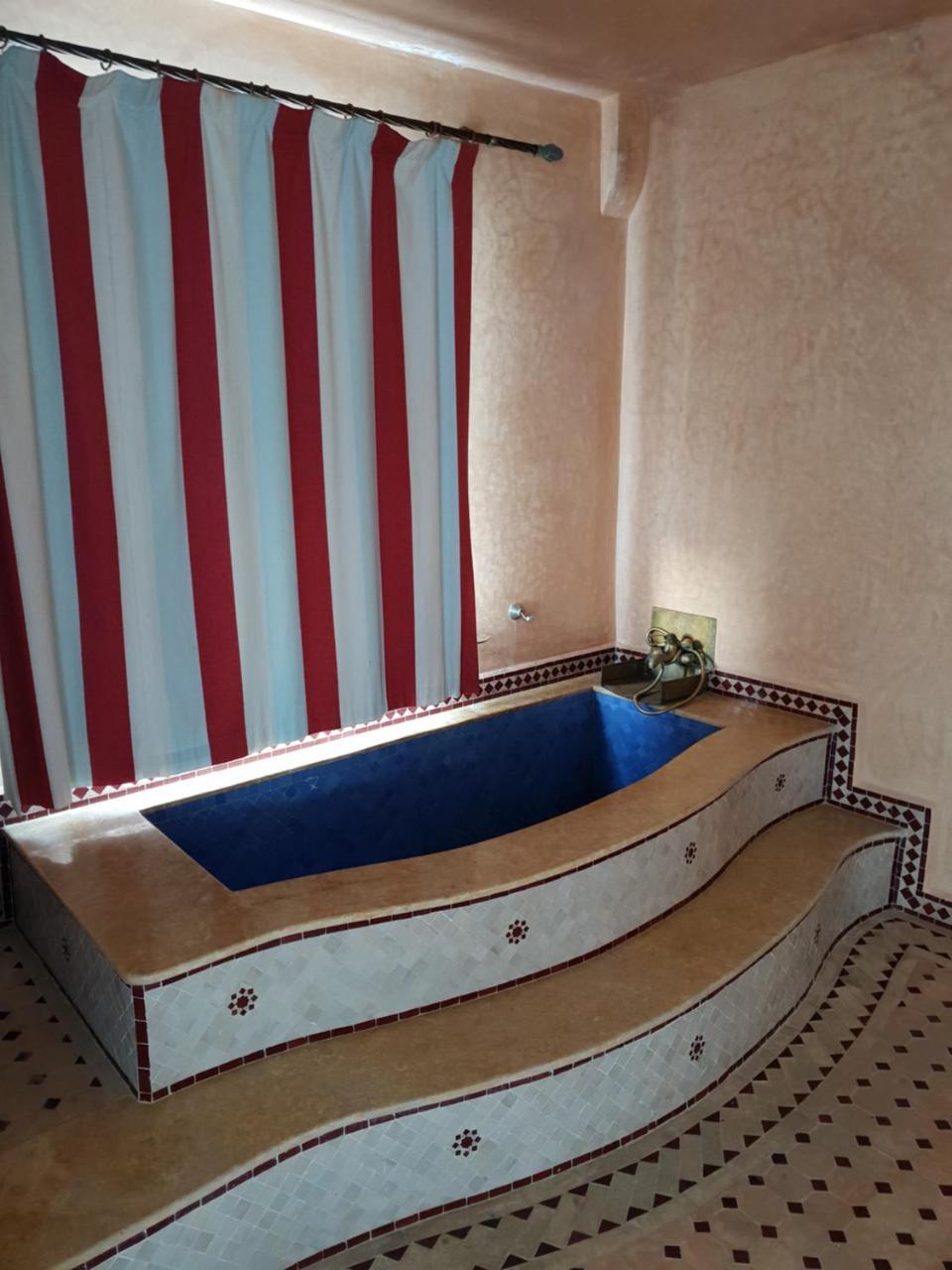 Appartement Bouad Seafront &