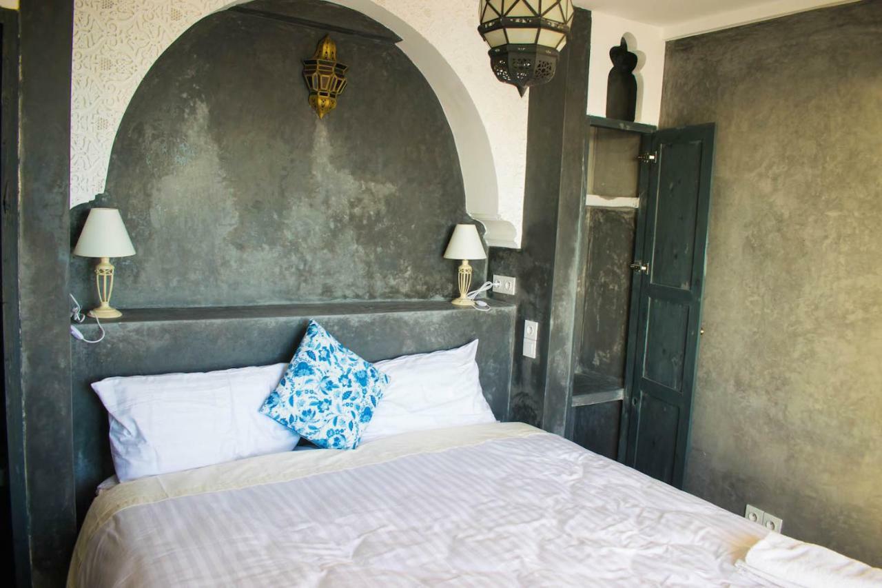 Bouad Seafront & Appartement