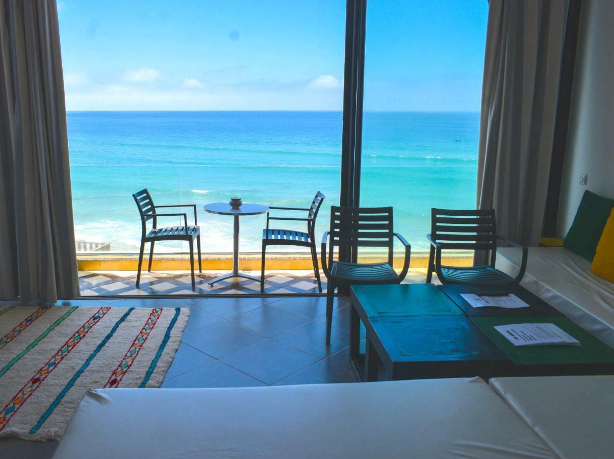 Appartement Bouad Seafront & *