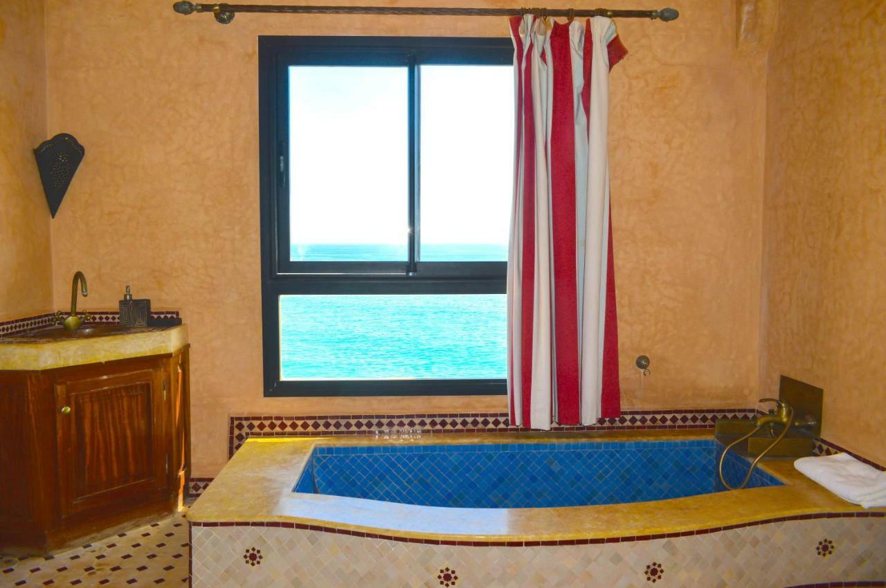 Bouad Seafront & Appartement